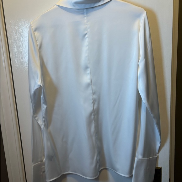 Boston Proper Sophia button up charmeuse blouse size 10 never worn. - Picture 4 of 6